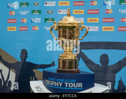 Tatton Park, Cheshire, UK. 23. Juli 2015.  Der Web Ellis Cup kam die RHS Flower Show an Tatton Park heute als Teil der Tour rund um das Vereinigte Königreich. Bildnachweis: Simon Maycock/Alamy Live-Nachrichten Stockfoto