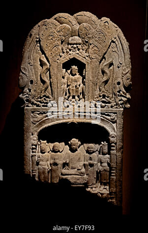 Buddhistische Stele Stein errichtet von Ma Shi Yue, nördlichen Qi n. 572 Shanghai Museum alter chinesischer Kunst China (nördliche Q war einer der nördlichen Dynastien der chinesischen Geschichte und regierte Nordchina von 550 bis 577) Stockfoto