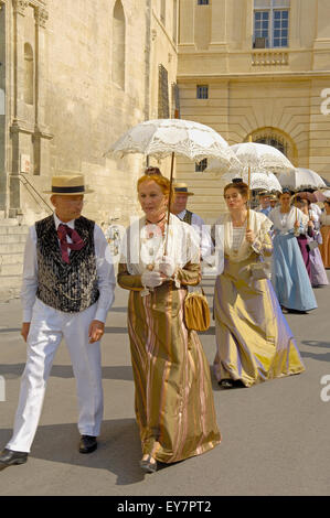 Arlesiennes. Fete du Kostüm. Arles. Bouches-du-Rhône. Der Provence. Frankreich Stockfoto