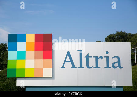 Ein Logo Zeichen außerhalb der Hauptsitz der Altria Group, Inc., in Richmond, Virginia am 19. Juli 2015. Stockfoto