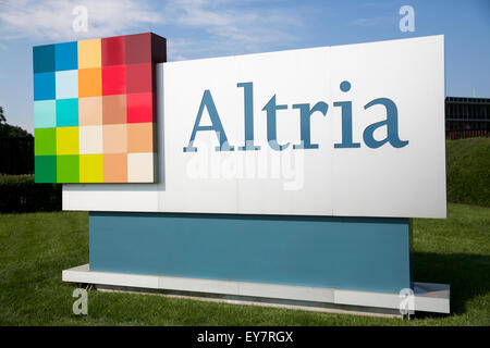 Ein Logo Zeichen außerhalb der Hauptsitz der Altria Group, Inc., in Richmond, Virginia am 19. Juli 2015. Stockfoto