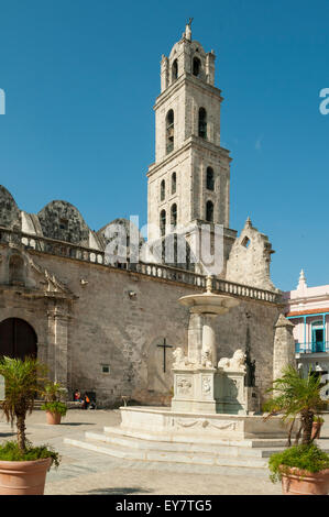 Plaza und Iglesia San Francisco de Asis, Havanna, Kuba Stockfoto
