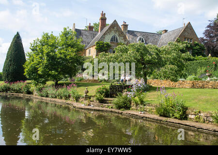 Zierteich Coton Manor Gardens, Nr Guilsborough, Northamptonshire Stockfoto