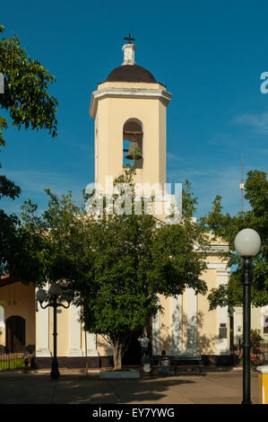 Iglesia San Francisco de Paula, Parque de Cespedes, Trinidad, Kuba Stockfoto