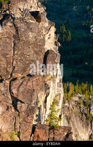 Ridgeline Monolith aus den Seen Lookout Trail, Elkhorn National Scenic Byway, Wallowa-Whitman National Forest, Oregon Stockfoto