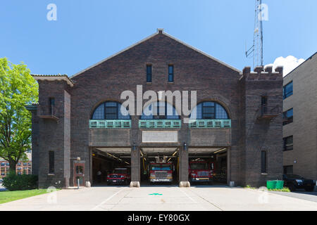 Feuerwehr Hauptquartier und Feuerwache Nr. 6 in White Plains, New York. Stockfoto