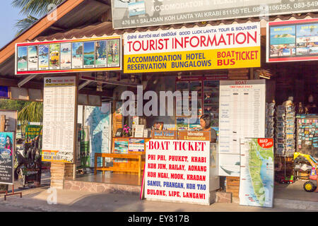 Koh Lanta, Thailand-Feb 2. 2015: ein Reisebüro-Büro in der Stadt. Stockfoto