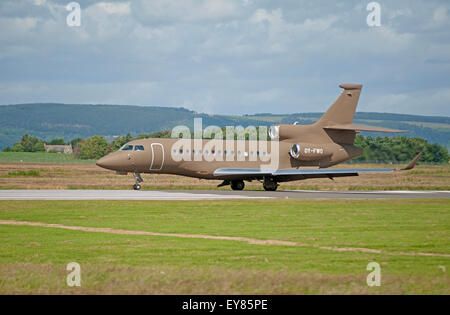 Dassault Falcon 7 X (OY-FWO) Ankunft in Inverness Airport Highland Schottland.  SCO 10.000. Stockfoto