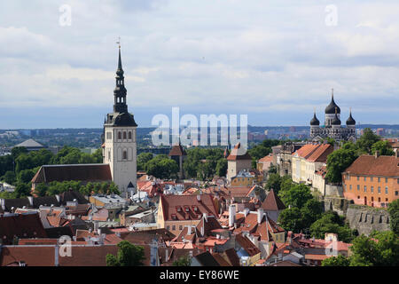 St. Nicholas Church, Niguliste Kirik und Alexander Nevsky Cathedral, Aleksander Nevski Katedraal, aus dem Turm von St. Olaf Stockfoto