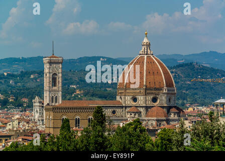 Kathedrale von Florenz oder Dom mit Kuppel, entworfen von Filippo Brunelleschi. Florenz, Italien. Stockfoto