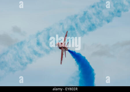 Rote Pfeile Hawk Jet im Kunstflug zu RIAT Fairford UK Stockfoto