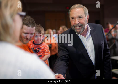 London, Ontario, Kanada. 23. Juli 2015. Thomas Mulcair, Führer der Opposition und der neuen demokratischen Teil von Kanada liefert eine Rede vor der Wahl bei einer Kundgebung in London, Kanada statt. Zum Zeitpunkt die Rede gegeben wurde, statt seiner Partei einen leichten Vorsprung auf die regierende konservative Partei von Kanada unter der Leitung von aktuellen Premierminister Stephen Harper. Bildnachweis: Mark Spowart/Alamy Live-Nachrichten Stockfoto