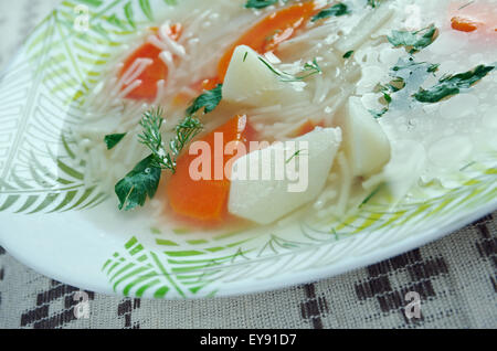 Rosol - hausgemachte polnische Chicken Noodle Soup Stockfoto