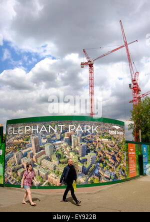 Horten, die Förderung der Elefantenpark, einem großen innerstädtischen Sanierung Schema im Elephant and Castle, London Stockfoto