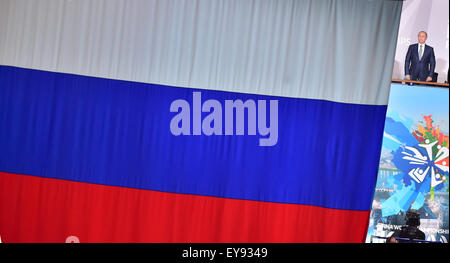 Kazan, Russland. 24. Juli 2015. Vladimir Putin, Präsident der Russischen Föderation, bei der feierlichen Eröffnung der 16. FINA Swimming World Championships in Tatneft Arena in Kazan, Russland, 24. Juli 2015. Foto: Martin Schutt/Dpa/Alamy Live News Stockfoto