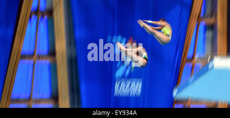 Kazan, Russland. 24. Juli 2015. Taucher in Aktion während einer Trainingseinheit der 16. FINA Swimming World Championships im Aquatics Palace in Kazan, Russland, 24. Juli 2015. Foto: Martin Schutt/Dpa/Alamy Live News Stockfoto