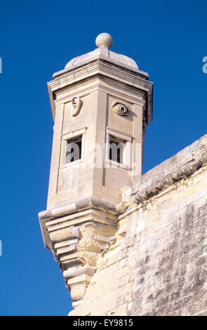 Senglea Malta Stein Vedette (Il-Gardjola) im Safe Haven Garten Skulpturen, Auge und Ohr Stockfoto