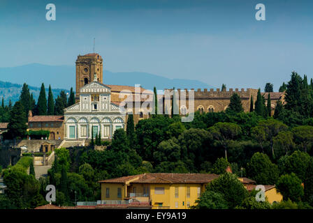 Fassade von San Miniato al Monte. Florenz, Italien. Stockfoto