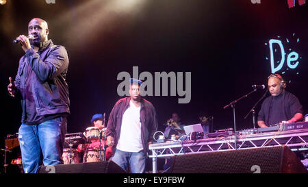 De La Soul auf der Bühne beim Festival WOMAD (World of Music, Arts and Dance) bei Charlton Park am 24.07.2015 bei Charlton Park, Malmesbury.  Personen im Bild: Dave, Maseo, Kelvin Mercer, David Jude Jolicoeur, Posdnuos, Vincent Mason. Bild von Julie Edwards/Alamy Live-Nachrichten Stockfoto