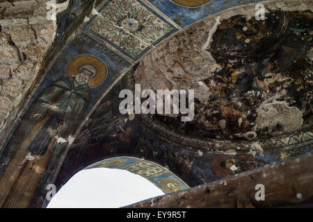 Dekorierte Exonarthex von Saint Malinza (Athanasius) Kirche, Voscopoje, Korce, Albanien Stockfoto