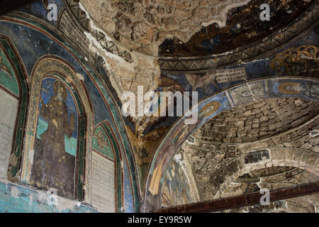 Dekorierte Exonarthex von Saint Malinza (Athanasius) Kirche, Voscopoje, Korce, Albanien Stockfoto