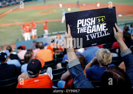 Aberdeen, Maryland, USA. 24. Juli 2015. 24. Juli 2015: Szenen aus dem Spiel zwischen Mid-Atlantic und Harford County während Cal Ripken World Series auf die Ripken Erfahrung angetrieben von Under Armour in Aberdeen, Maryland. Jon Durr/Ripken Baseball/CSM/Alamy Live-Nachrichten Stockfoto