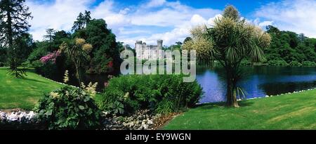 Johnstown Castle, Co. Wexford, Irland; Schloss aus dem 19. Jahrhundert Stockfoto