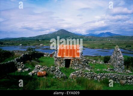 Twelve Bens, Connemara, Irland, von Roundstone Stockfoto