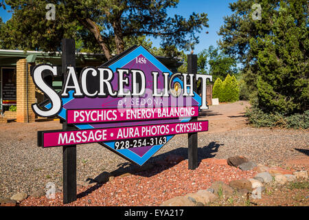 Das Heilige Licht therapeutische Heilung Zentrum Zeichen in Sedona, Arizona, USA. Stockfoto