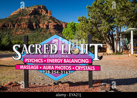 Das Heilige Licht therapeutische Heilung Zentrum Zeichen in Sedona, Arizona, USA. Stockfoto