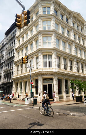 Fassade, Eingang von Ralph Lauren Store in New York, NY, Vereinigte Staaten. Stockfoto