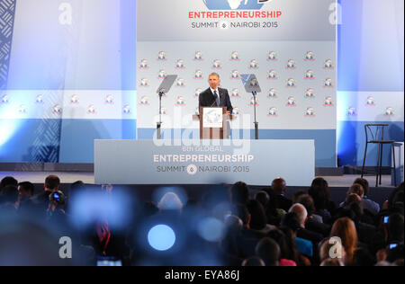 Nairobi, Kenia. 25. Juli 2015. US-Präsident Barack Obama hält eine Rede auf der Eröffnung Plenarsitzung des Global Entrepreneurship Summit in Nairobi, Kenia, am 25. Juli 2015. US-Präsident Barack Obama besucht die Gipfel am Samstag und bejubelt Afrikas enorme Potenzial. Kenia ist das erste Land in Afrika südlich der Sahara, der Gipfel auszurichten. (Xinhua/Pan Siwei) (Dzl) Bildnachweis: Xinhua/Alamy Live-Nachrichten Stockfoto