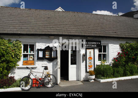 Kearney Cottage Pub In der Gap Of Dunloe in der Nähe von Killarney; County Kerry, Irland Stockfoto