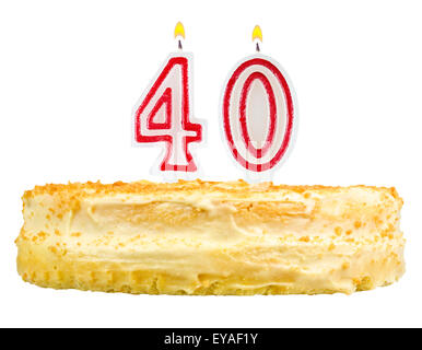 Geburtstagstorte mit Kerzen Nummer 40 isoliert auf weißem Hintergrund Stockfoto