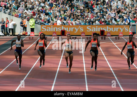 London, UK. 25. Juli 2015. Tagsüber zwei Sainsbury Jubiläumsspiele im Queen Elizabeth Olympic Park am Samstag heizen die 25 Juli 2015Dafne Schippers (NED) gewinnt B Damen 100m in 10.99s tagsüber zwei Sainsbury Jubiläumsspiele im Queen Elizabeth Olympic Park am Samstag 25 Juli 2015 Credit: Dan Cooke/Alamy Live News Stockfoto