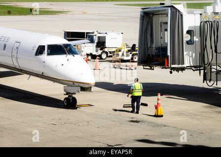 United Express EMB-145LR, National Flughafen Springfield-Branson, Missouri Stockfoto