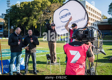 Sydney, Australien. 25. Juli 2015. TV-Medien gehen für die Sendung des letzten Spiels live auf die berühmte Nr. 1 Oval vor dem Umzug auf die neue Entwicklung auf Oval Nr. 2 im Jahr 2016. Bildnachweis: MediaServicesAP/Alamy Live-Nachrichten Stockfoto