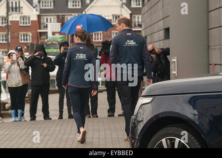 Portsmouth, UK. 26. Juli 2015. Der Louis Vuitton America Cup World Series Portsmouth. Der Herzog und die Herzogin von Cambridge angekommen Sir Ben Ainslie BAR Basis Credit: Rob Wilkinson / Alamy Live News Stockfoto