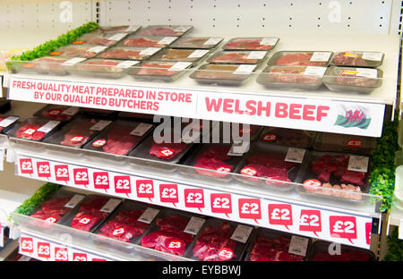 Waliser Rindfleisch für den Verkauf auf einem Supermarktregal. Stockfoto