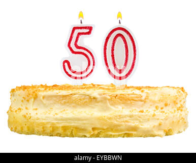 Geburtstagstorte mit Kerzen Zahl fünfzig isoliert auf weißem Hintergrund Stockfoto