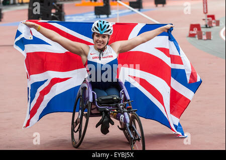 London, UK. 26. Juli 2015. Hannah Cockroft (GBR) nach dem Gewinn der 400m Frauen - T34 Rennen in einer Zeit der 1:03:67 bei der Sainsbury IPC Grand Prix Finale auf der Queen Elizabeth Olympic Park in Stratford stattfand. Bildnachweis: Stephen Chung / Alamy Live News Stockfoto