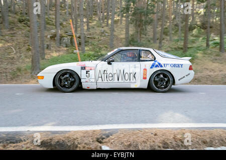 Canencia, Spanien. 25. Juli 2015. Madrid-Rallye-Meisterschaft. -Porsche 968 CS-, der Fernando Navarrete, während der Aufstieg zum Berg Pass von Canencia am 25. Juli 2015. Fernando Navarrete belegte den 6. Rang. Bildnachweis: Russet Apfel/Alamy Live News Stockfoto