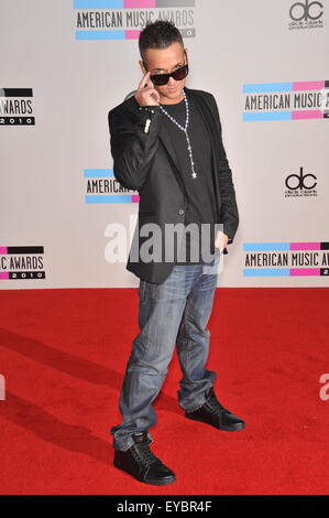 LOS ANGELES, CA - 21. November 2010: Mike Sorrentino, aka The Situation, bei der 2010 American Music Awards im Nokia Theatre L.A. Live. Stockfoto