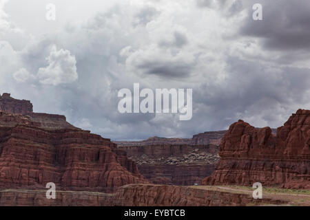 Stürmischer Himmel über Moab, Utah Stockfoto