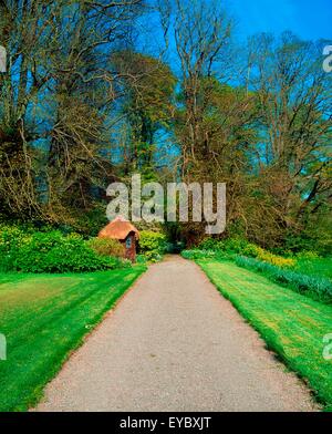 Beaulieu-Haus und Garten, Drogheda, Co Louth, Irland; Weg im Garten Stockfoto