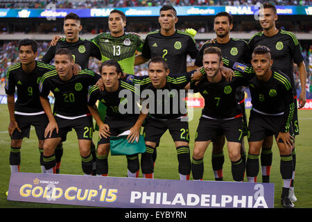 Philadelphia, Pennsylvania, USA. 26. Juli 2015. Mexiko-Posen für das Teamfoto während des CONCACAF Gold Cup 2015 Finales match zwischen Jamaika und Mexiko bei Lincoln Financial Field in Philadelphia, Pennsylvania. Christopher Szagola/CSM/Alamy Live-Nachrichten Stockfoto