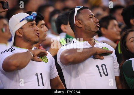 Philadelphia, Pennsylvania, USA. 26. Juli 2015. Mexiko-Fans während der Gold Cup Meisterschaft der Gold Cup-Spiel gespielt am Lincoln Financial Field in Philadelphia Pa (Credit-Bild: © Ricky Fitchett über ZUMA Draht) Stockfoto