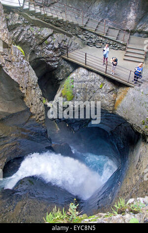 Trummelbach verliebt sich in das Lauterbrunnental Stockfoto