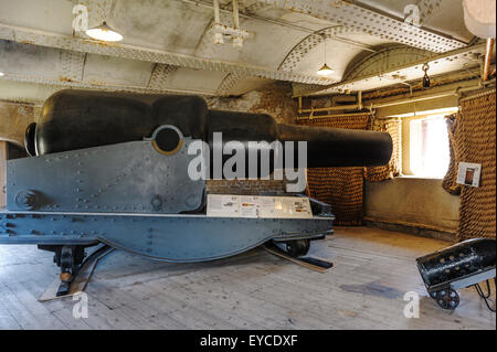 Fort Landguard, Replik 12,5 Zoll RML Geschütz. Stockfoto