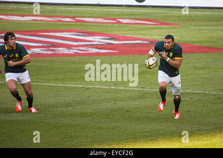 Springbok Bryan Habana mit dem Ball während der 2. Testspiel zwischen Südafrika und Wales im Mbombela Stockfoto